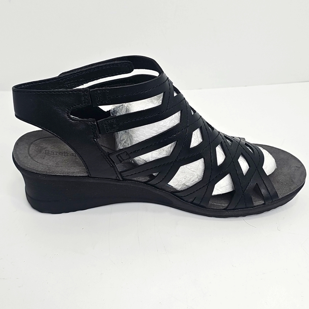Baretraps Women Black Sandals with Criss-Cross Design - Picture 3 of 15